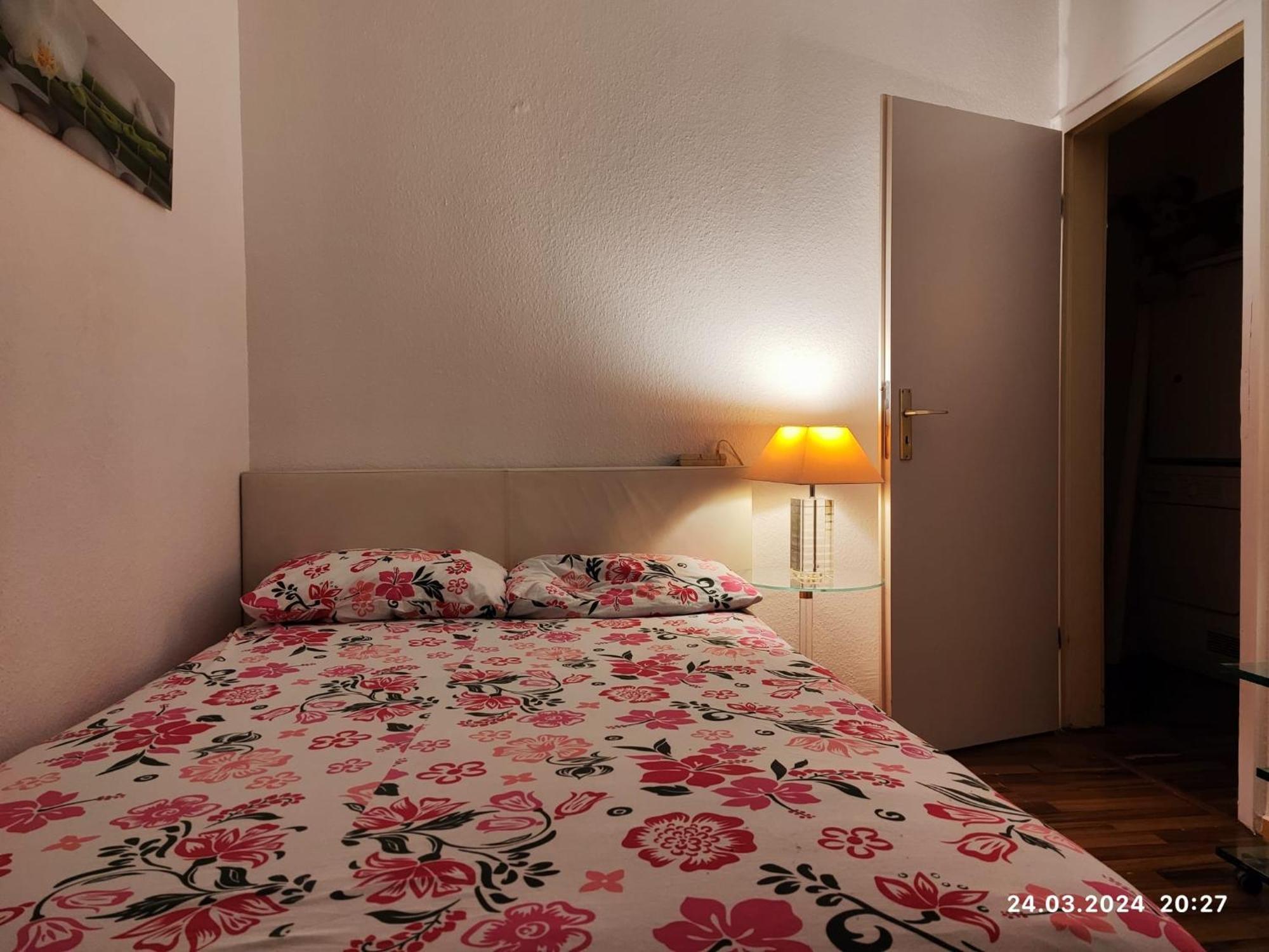 Altstadt Zimmer Dusseldorf Bagian luar foto